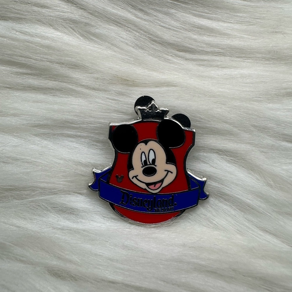 💙3/$20💙 trading pin Disneyland Mickey Mouse Pin